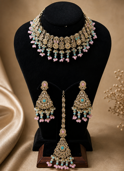 Aaina Necklace Set